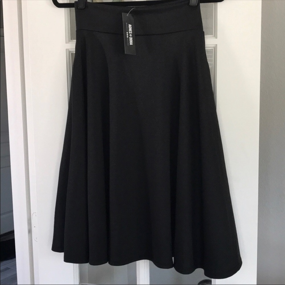 Agnes & Dora small midi skirt